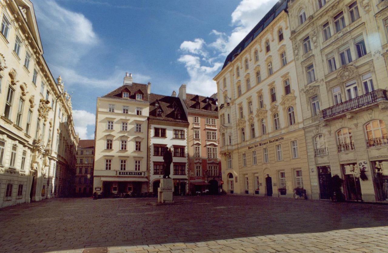 1st Appartement *